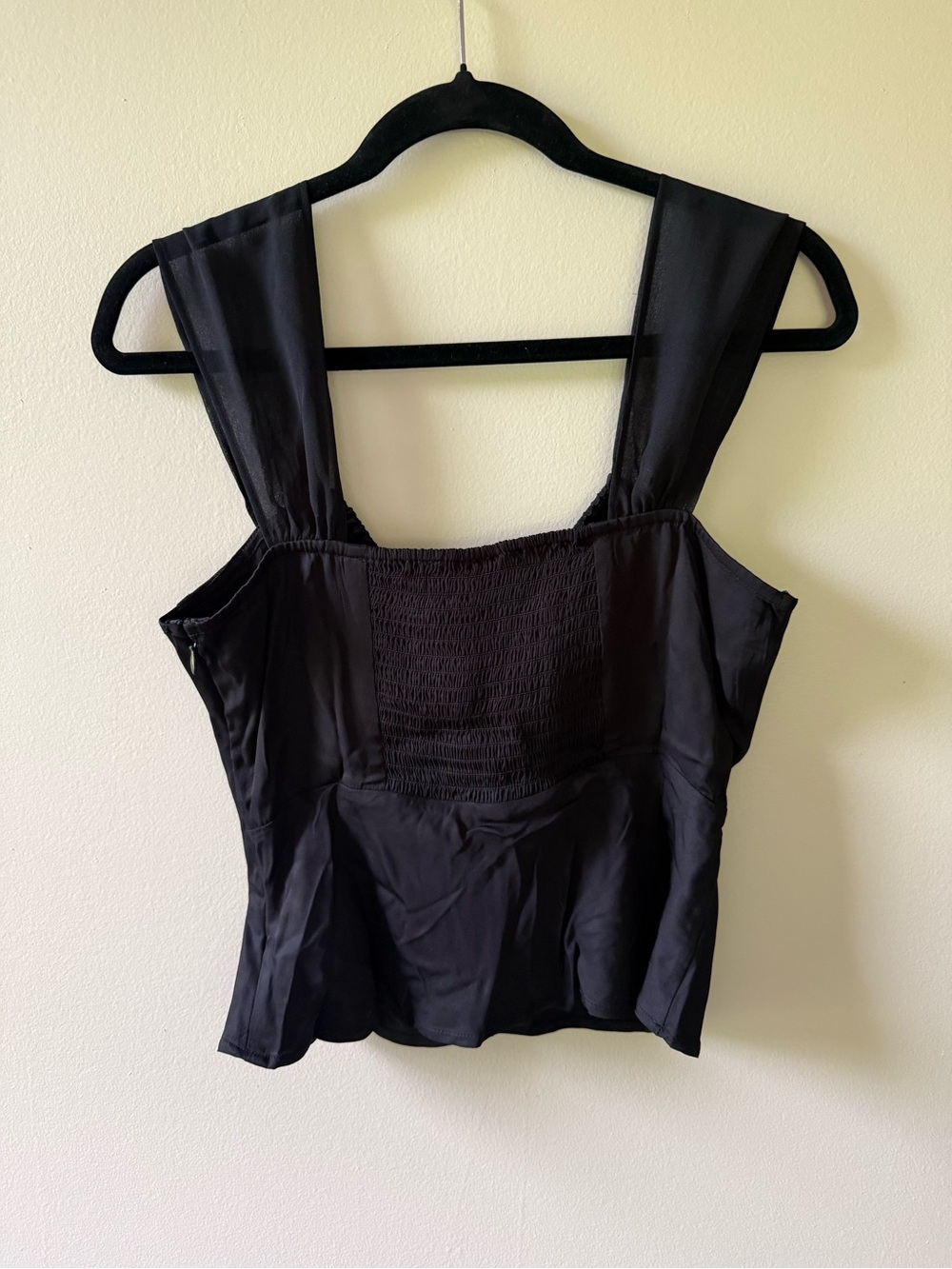 GAP Mixed Media Black Ruffled Bust Tank - Picture 2 of 3
